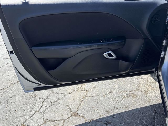 Used 2020 Dodge Challenger SXT RWD image 8