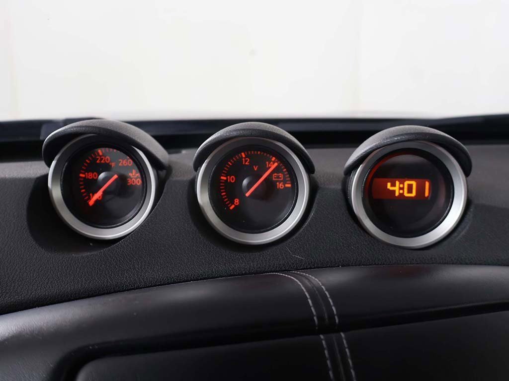 Used 2020 Nissan 370Z Coupe image 32