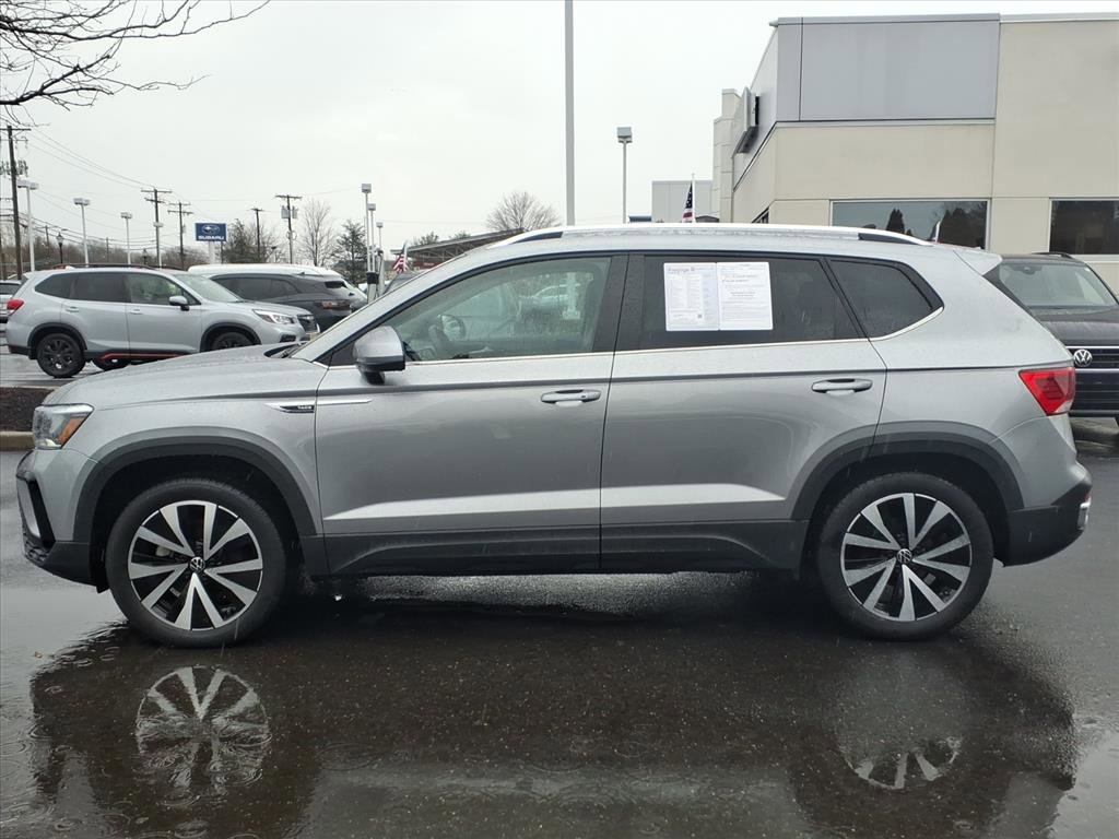 Certified 2023 Volkswagen Taos SE image 6