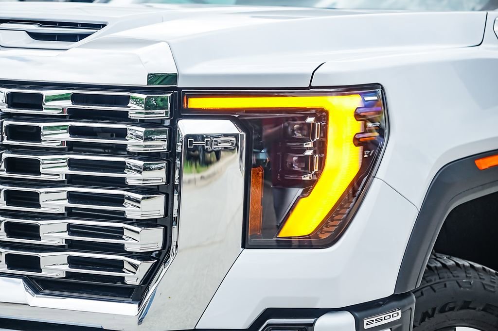 New 2026 GMC Sierra 2500 Denali w/ Denali Reserve Package image 3