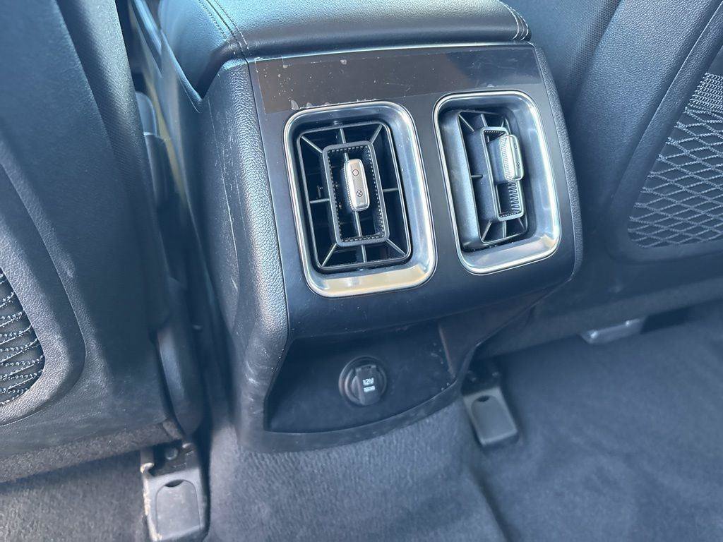 Used 2025 Kia Sorento LX FWD image 14