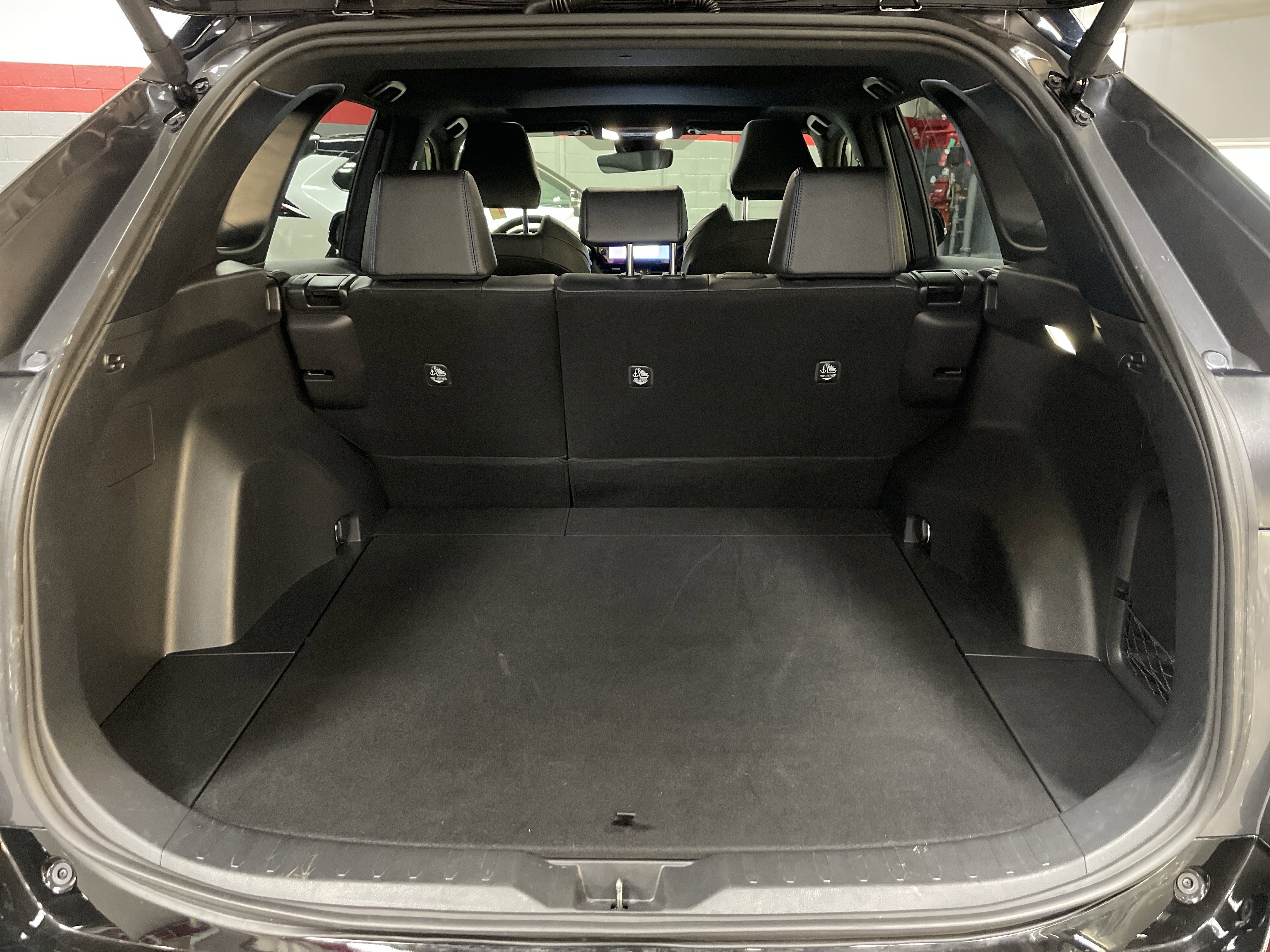 Used 2025 Toyota RAV4 XSE AWD/4WD image 34