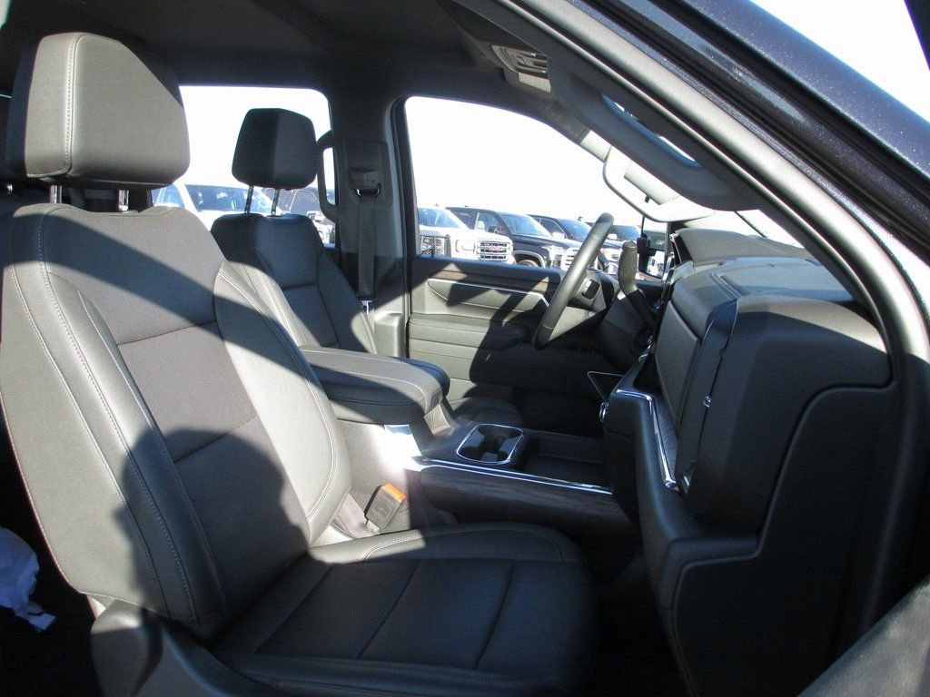 Used 2025 GMC Sierra 2500 SLT w/ SLT Premium Package image 22