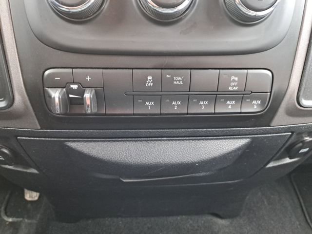 Used 2018 RAM 2500 Tradesman w/ Chrome Appearance Group image 13