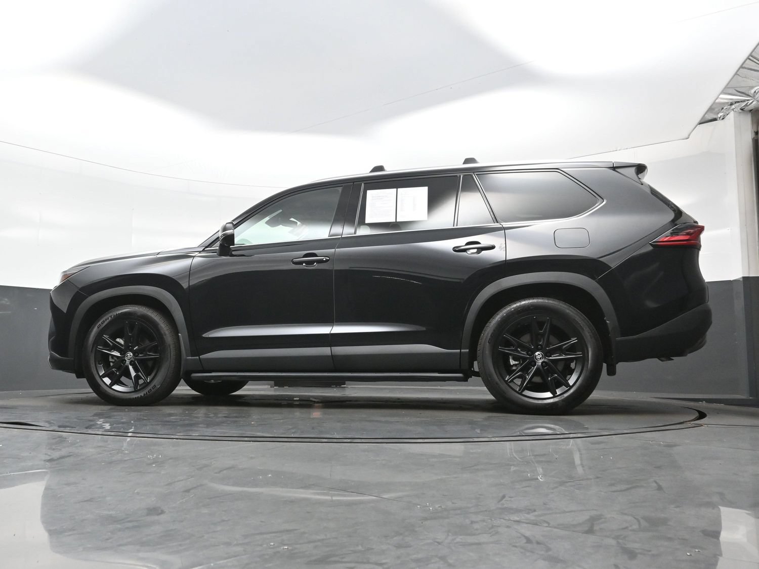 Used 2026 Toyota Grand Highlander AWD Hybrid image 32