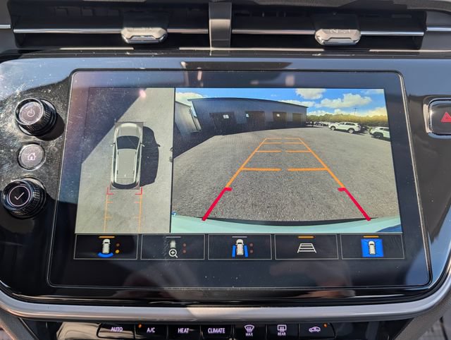 Used 2023 Chevrolet Bolt EUV Premier w/ Sun & Sound Package FWD image 27