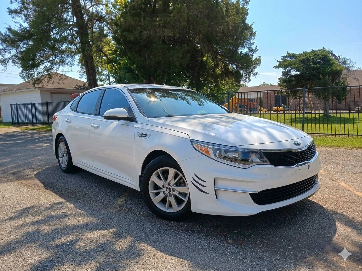 Used 2016 Kia Optima LX w/ LX Convenience Package FWD image 1
