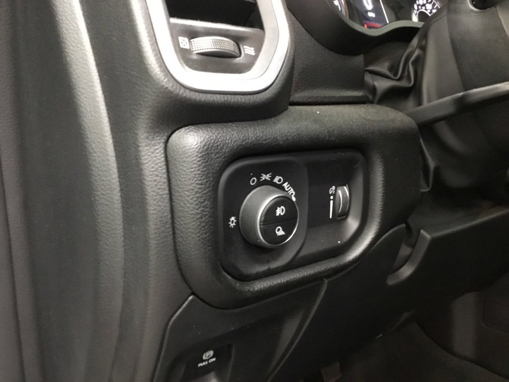 Used 2023 RAM 1500 Big Horn AWD/4WD image 9