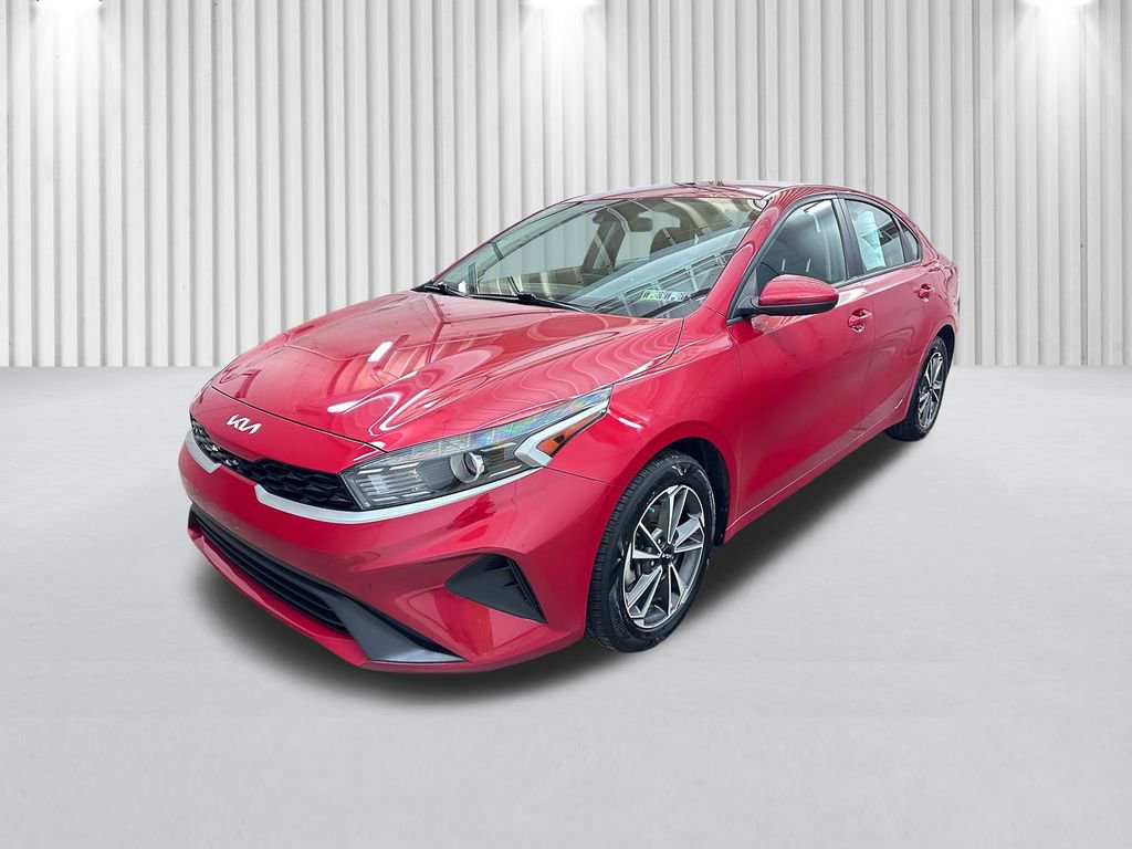 Used 2023 Kia Forte LXS image 13