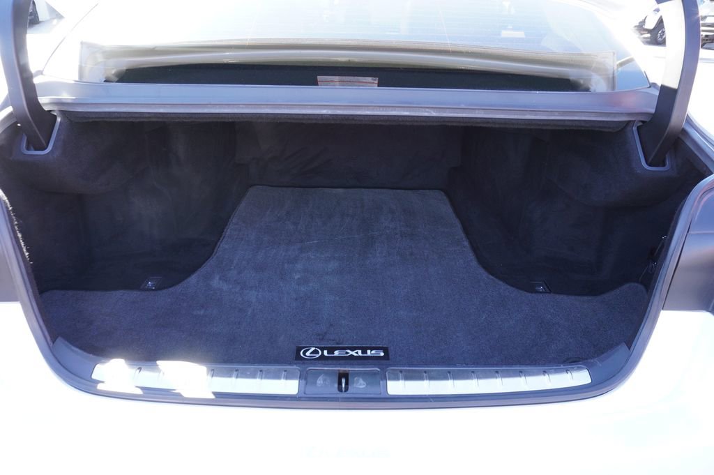 Used 2018 Lexus LS 500 w/ Interior Upgrade Package image 8