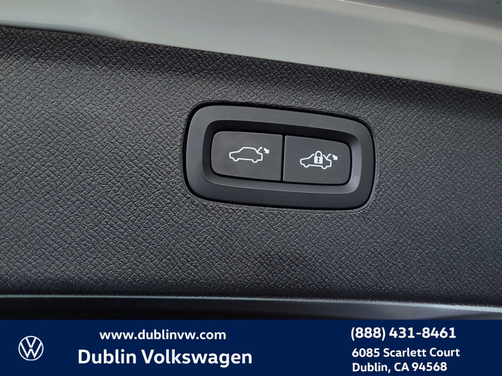 Used 2023 Volvo XC90 T8 Plus image 25