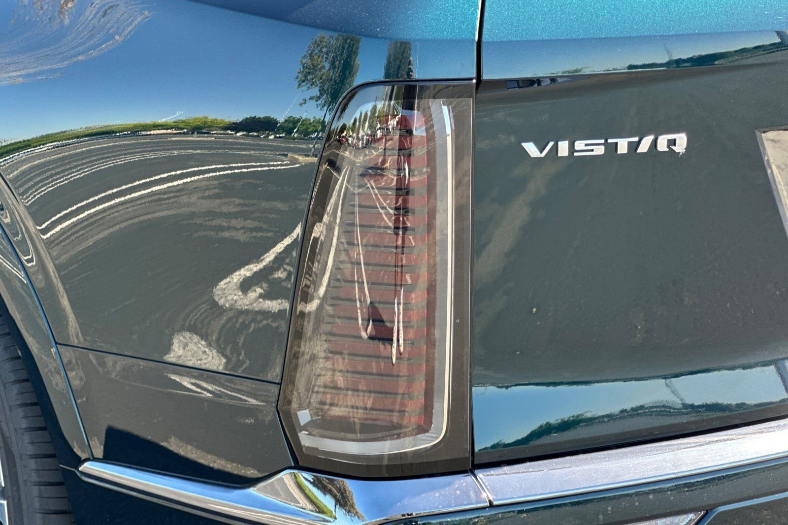 Certified 2026 Cadillac Vistiq Platinum w/ LPO, Floor Liner Package AWD/4WD image 47