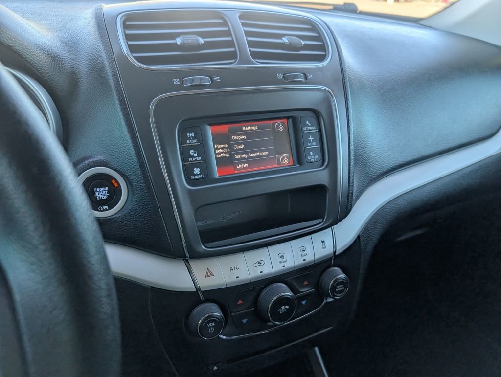 Used 2020 Dodge Journey SE image 17