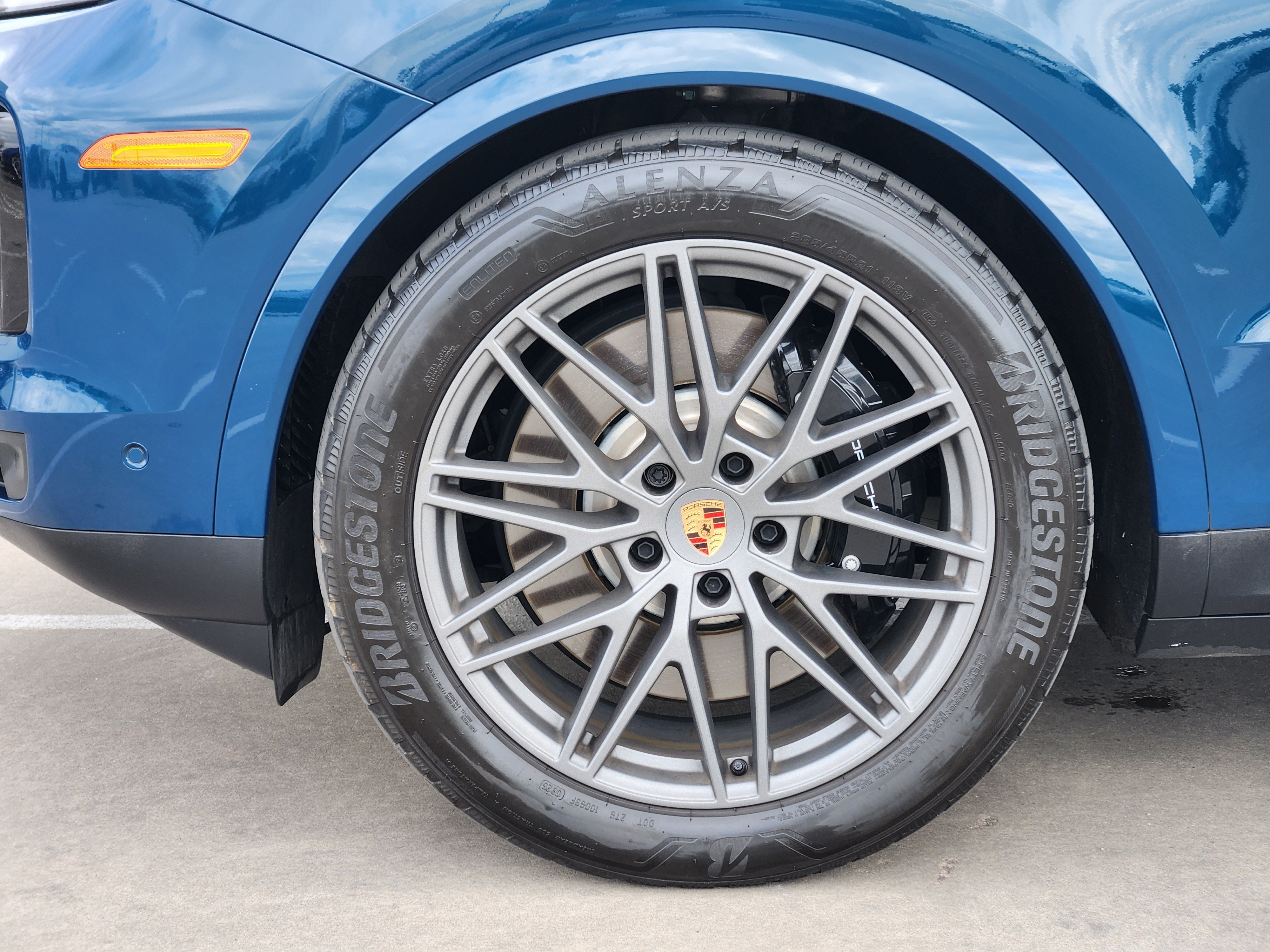 Certified 2025 Porsche Cayenne S AWD/4WD image 14