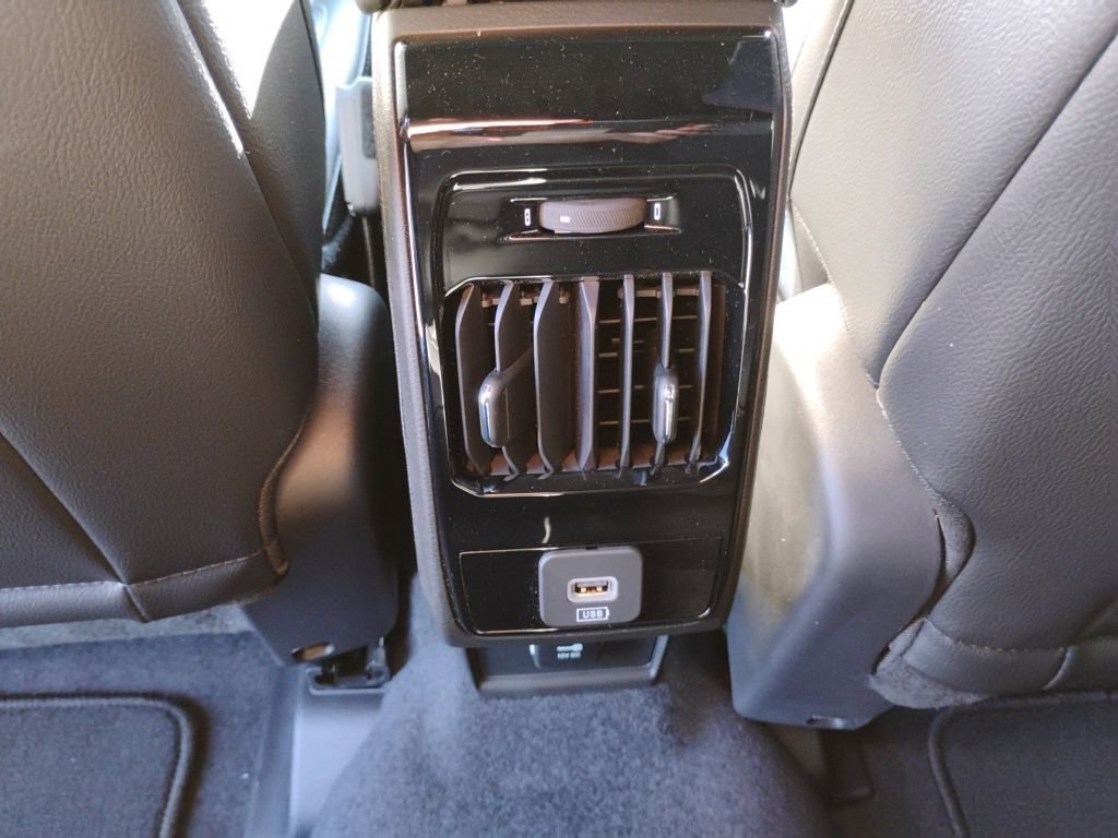 New 2026 Jeep Compass Latitude image 16