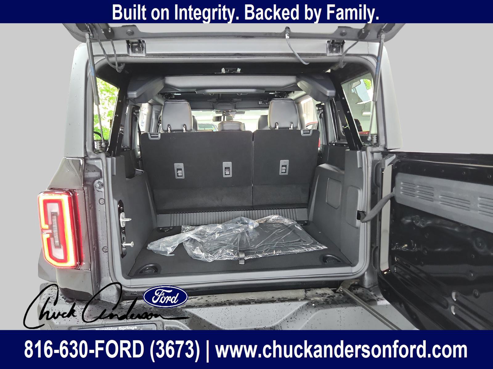 New 2025 Ford Bronco Outer Banks w/ Sasquatch Package image 25