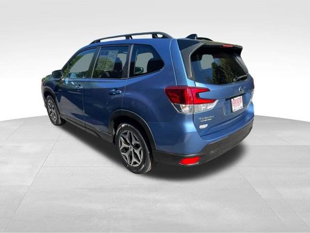 Used 2024 Subaru Forester Premium AWD/4WD image 5