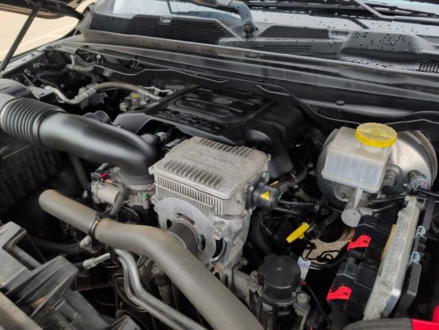 Used 2020 RAM 1500 Limited w/ Black Appearance Package image 30