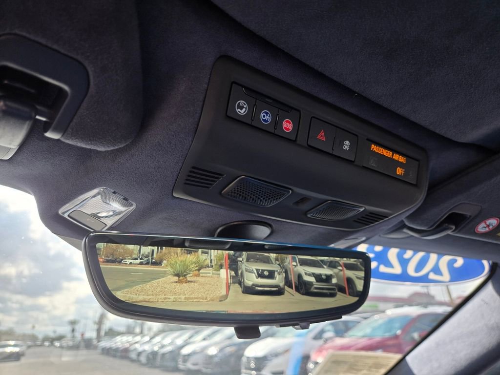 Used 2023 Chevrolet Corvette Stingray Premium Conv w/ Stealth Interior Trim Package image 29