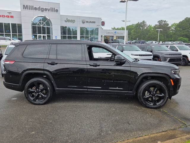 Used 2025 Jeep Grand Cherokee L Altitude RWD image 14