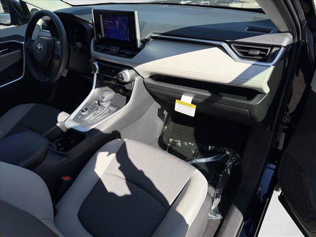Used 2025 Toyota RAV4 XLE AWD/4WD image 23