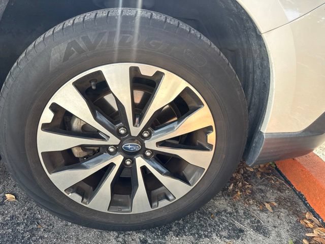 Used 2017 Subaru Outback 3.6R Limited AWD/4WD image 9