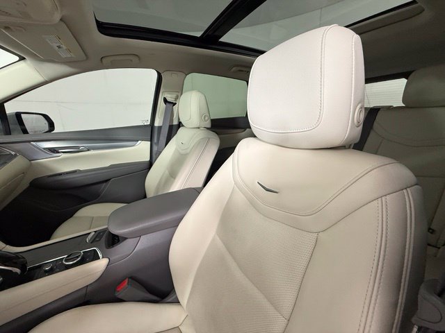 Certified 2024 Cadillac XT5 Premium Luxury FWD image 6