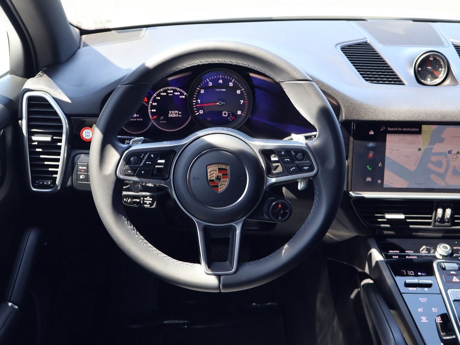 Certified 2023 Porsche Cayenne image 15