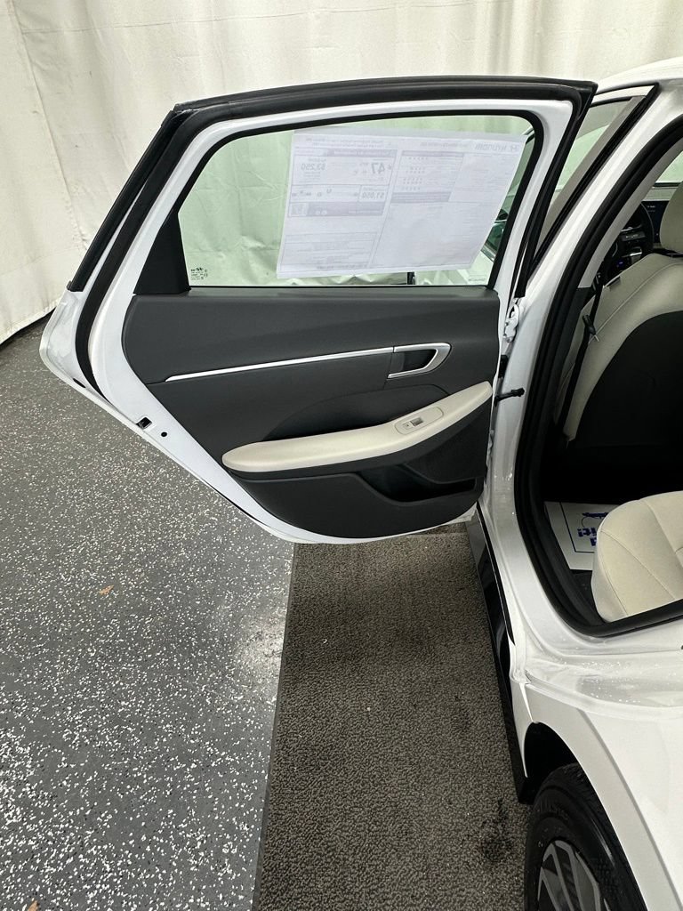 New 2026 Hyundai Sonata SEL FWD image 24