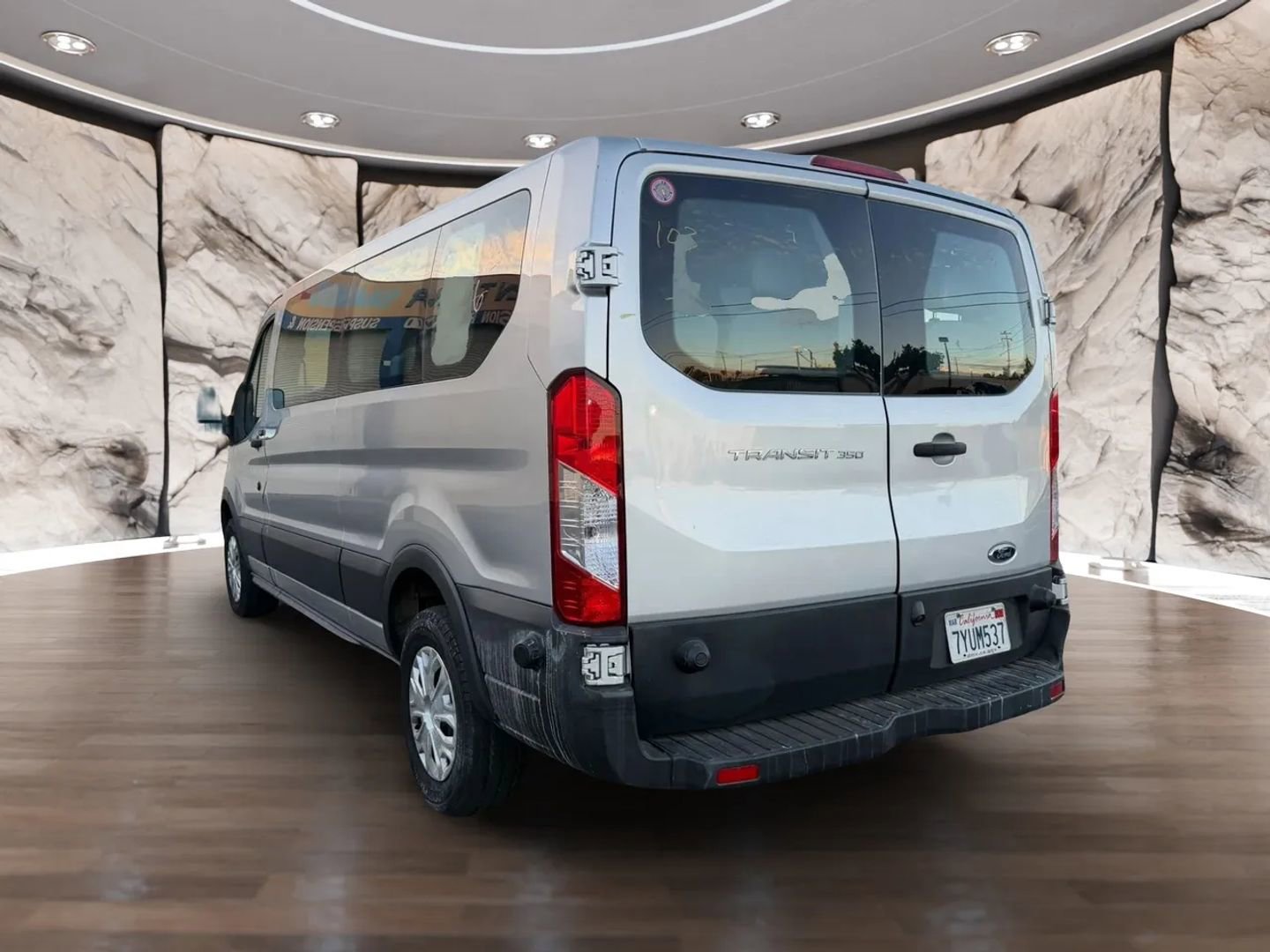 Used 2017 Ford Transit 350 XL image 8