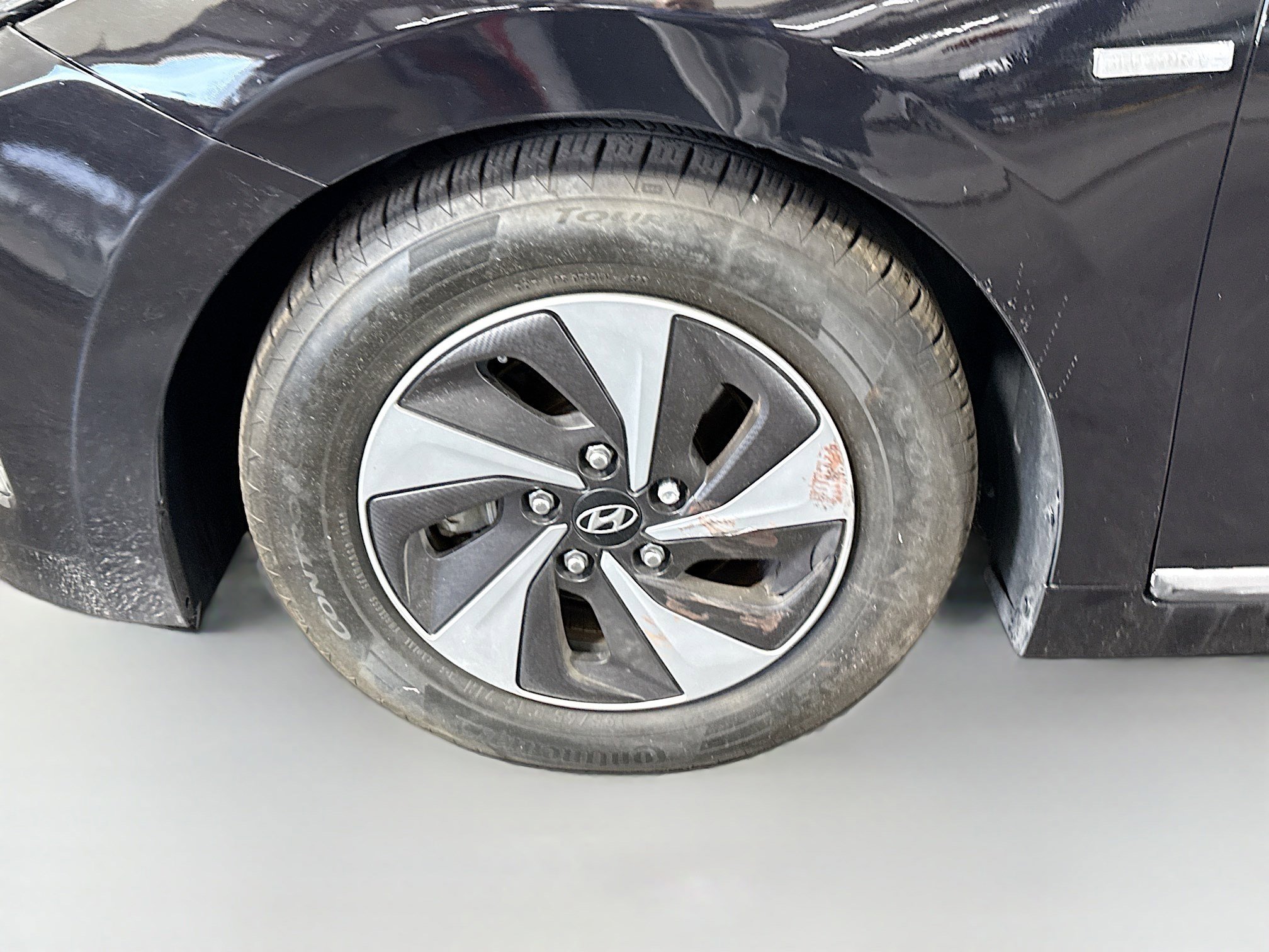 Used 2017 Hyundai Ioniq SEL image 38