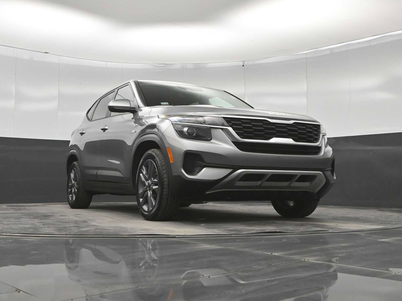 Used 2022 Kia Seltos LX AWD/4WD image 34