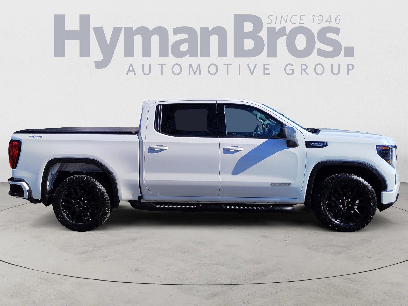 Used 2023 GMC Sierra 1500 Elevation image 2