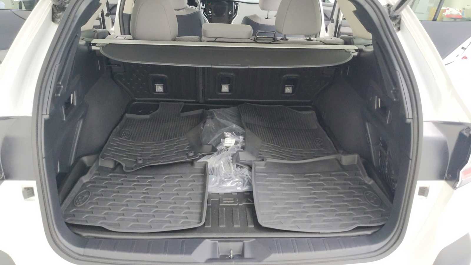 Used 2025 Subaru Outback Premium w/ Popular Package #1A image 27