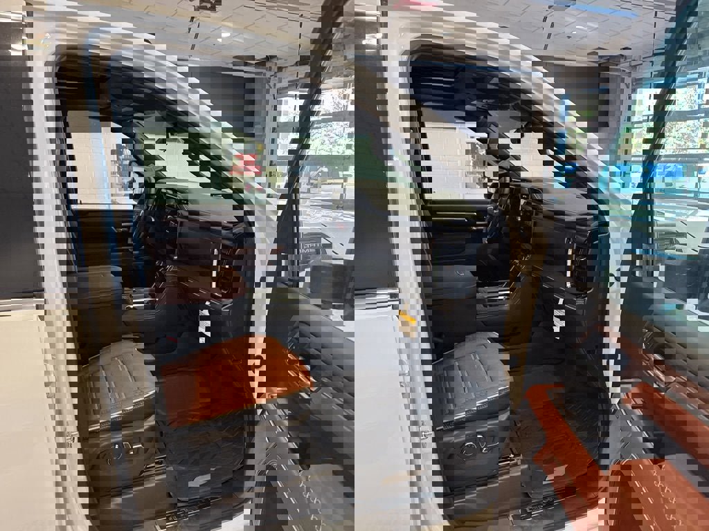 New 2026 GMC Sierra 2500 Denali Ultimate image 12