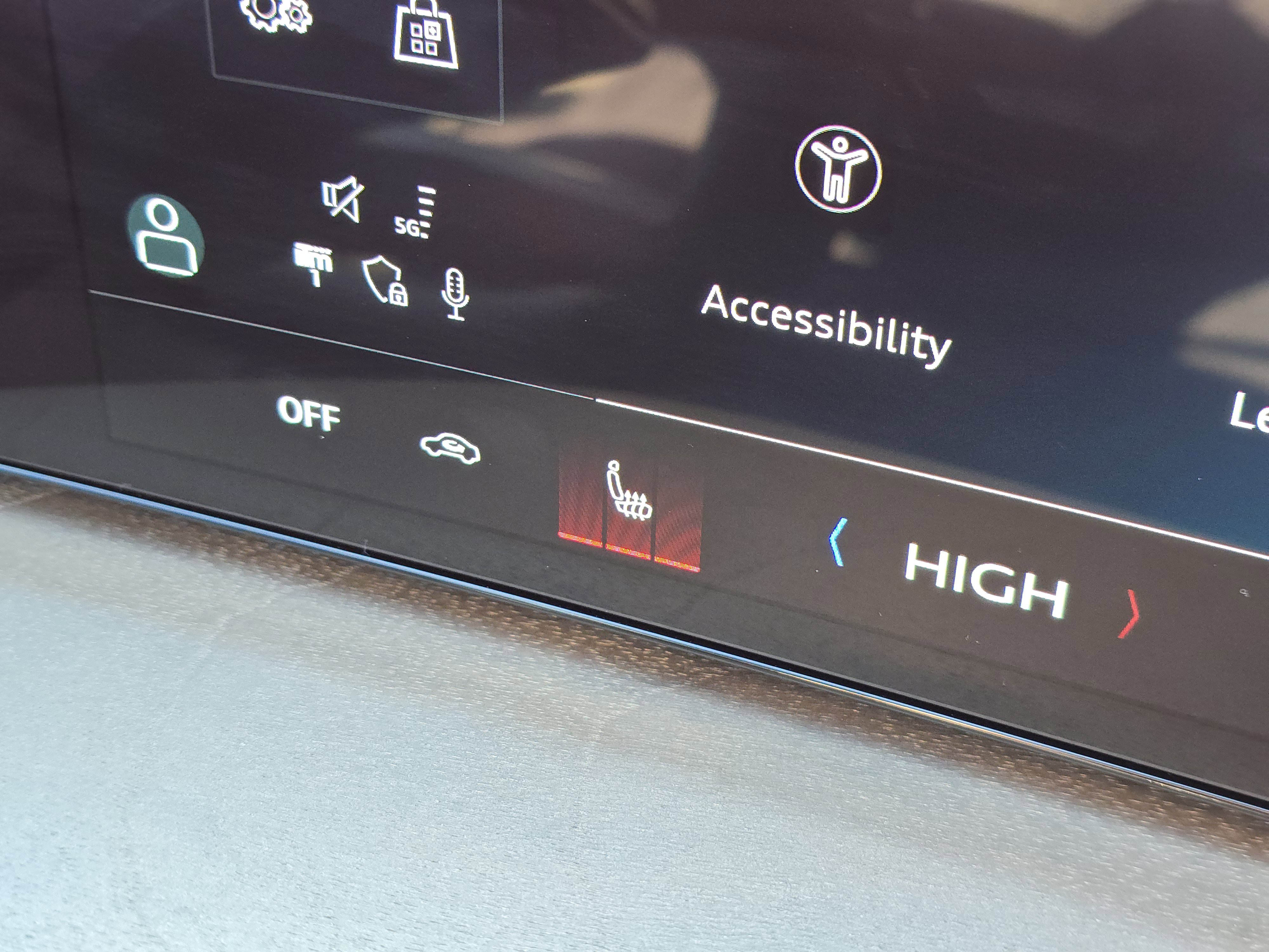 Certified 2025 Audi Q5 Premium w/ Convenience Package image 14