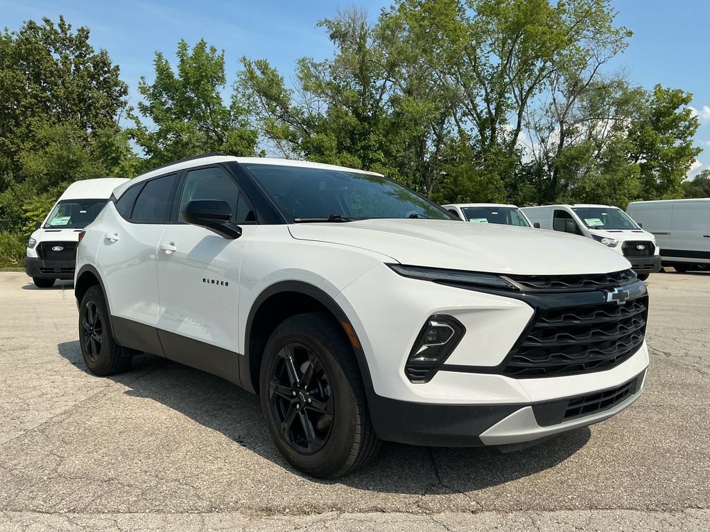 Used 2024 Chevrolet Blazer LT w/ Convenience Package FWD image 6