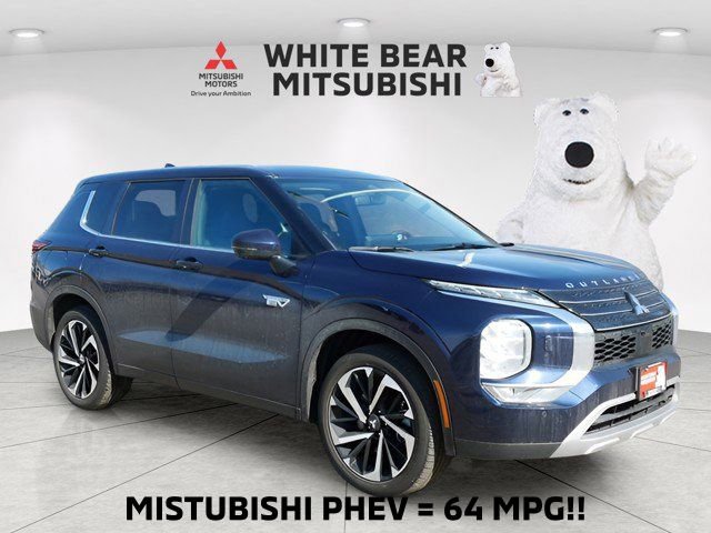 Used 2025 Mitsubishi Outlander SE