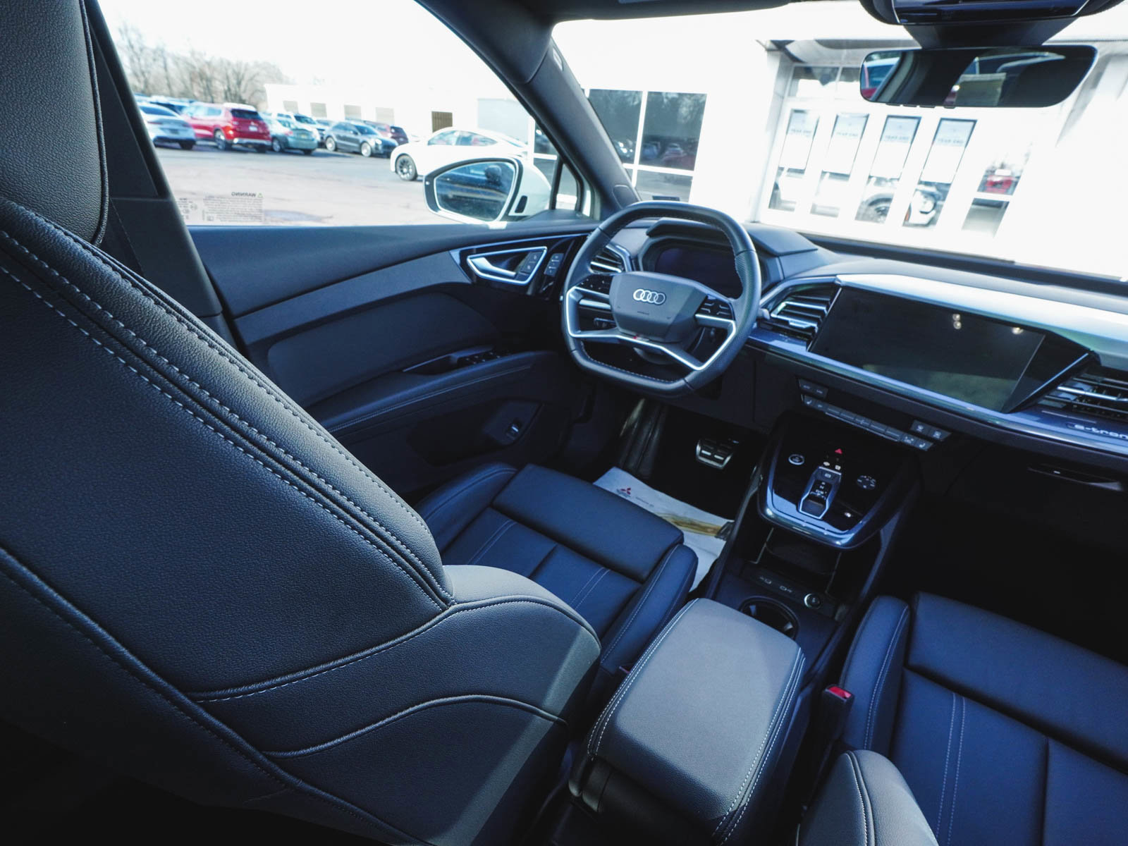 Used 2025 Audi Q4 e-tron Premium image 38