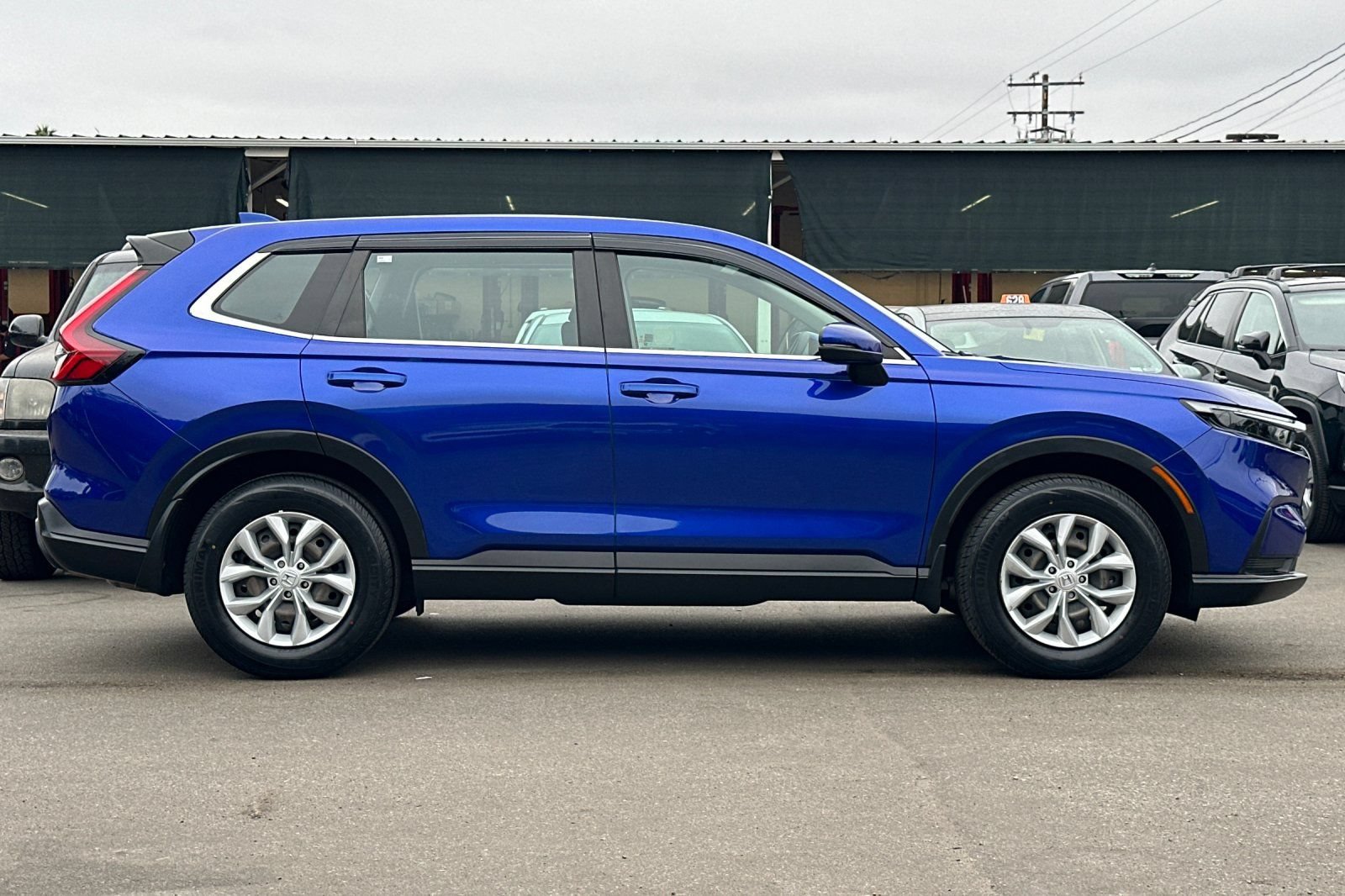 Used 2024 Honda CR-V LX image 3