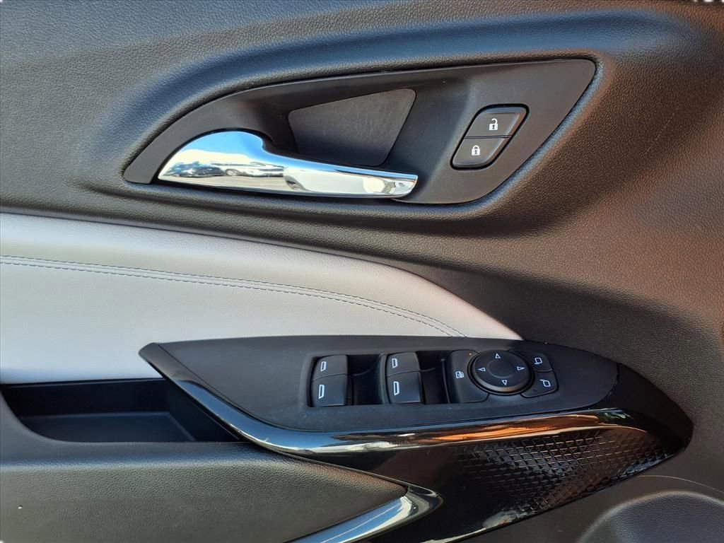 Used 2024 Chevrolet Trax LT image 21