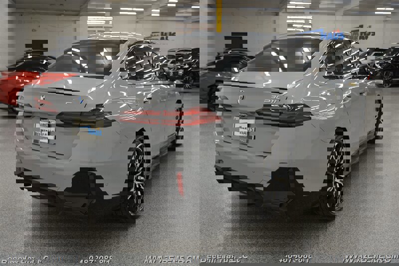 Used 2026 BMW 530i w/ M Sport Package image 9