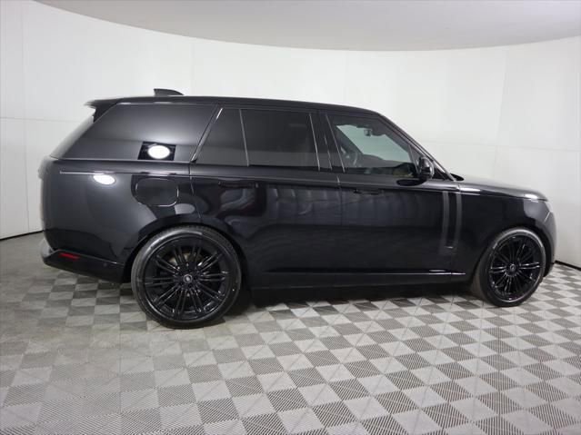 New 2025 Land Rover Range Rover SE image 4