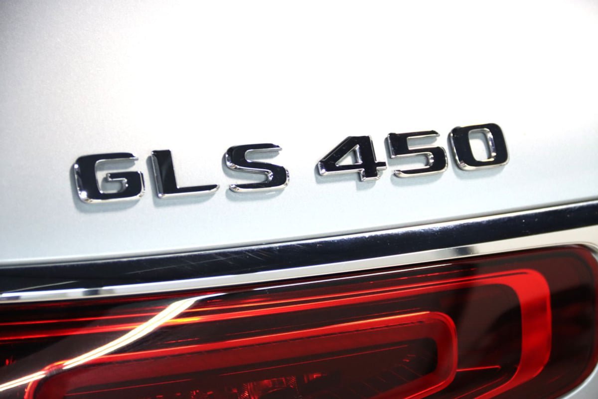 Used 2023 Mercedes-Benz GLS 450 4MATIC image 11