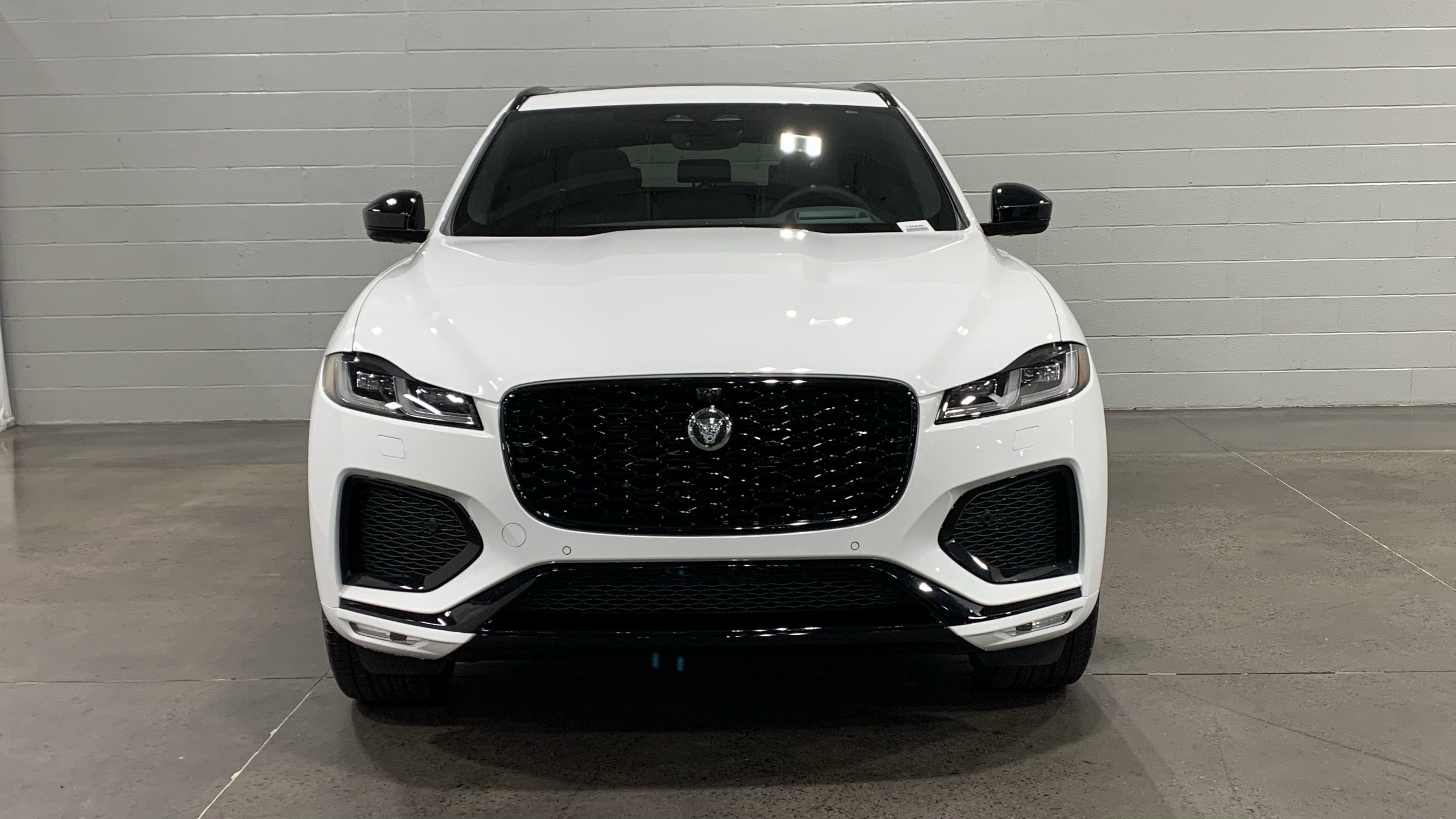 New 2026 Jaguar F-PACE R-Dynamic S image 9