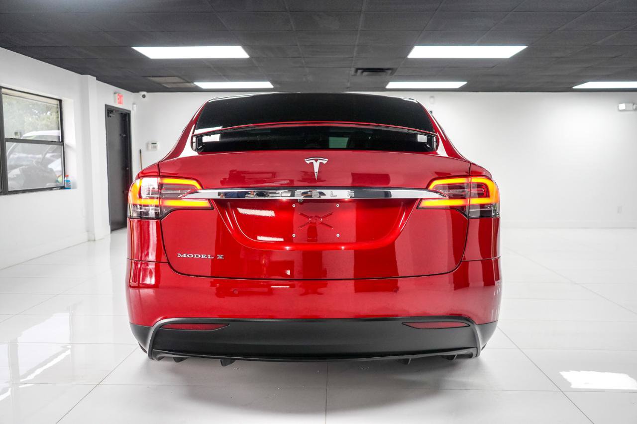 Used 2018 Tesla Model X 75D AWD/4WD image 4