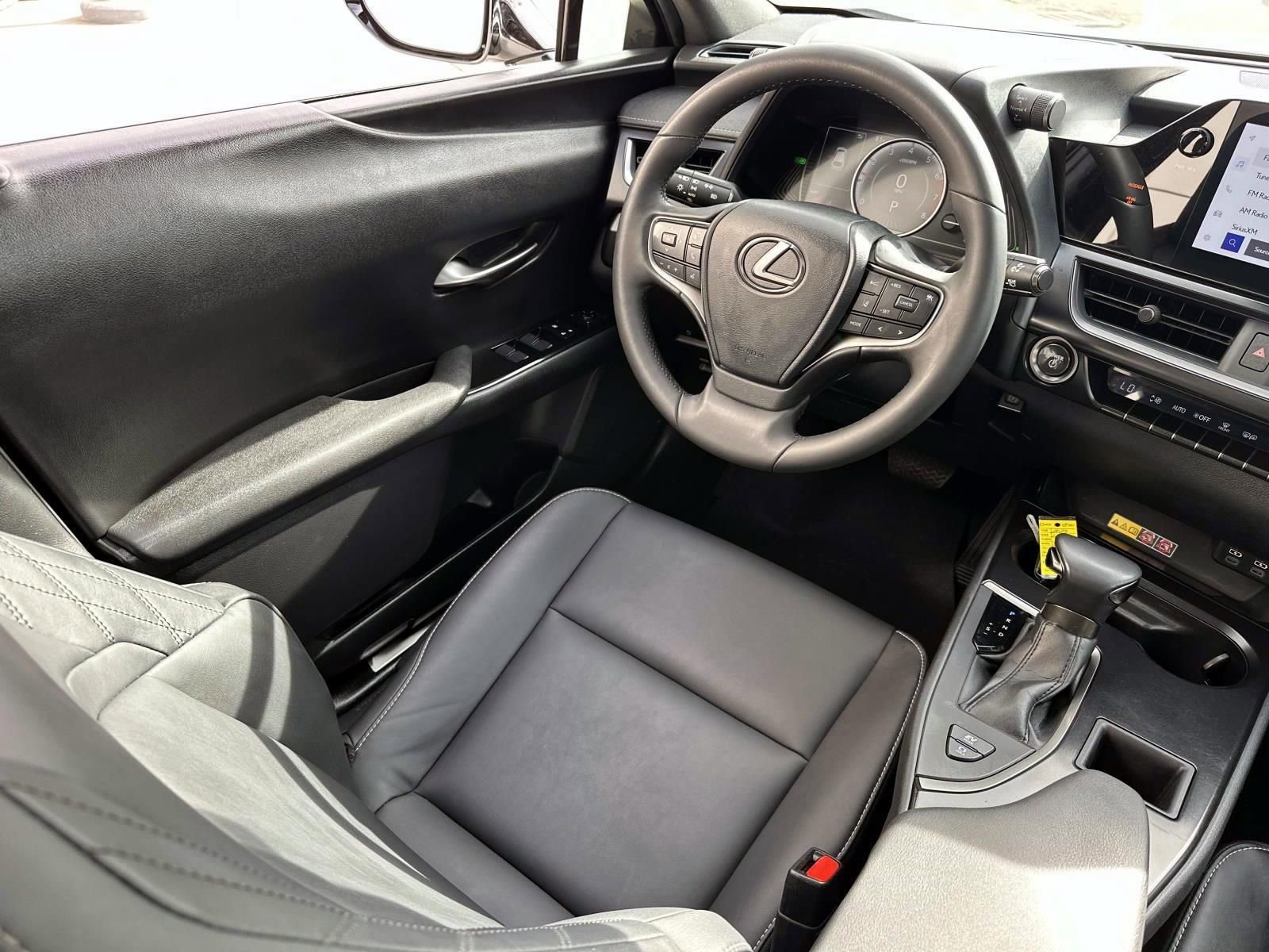 Used 2023 Lexus UX 250h AWD image 29