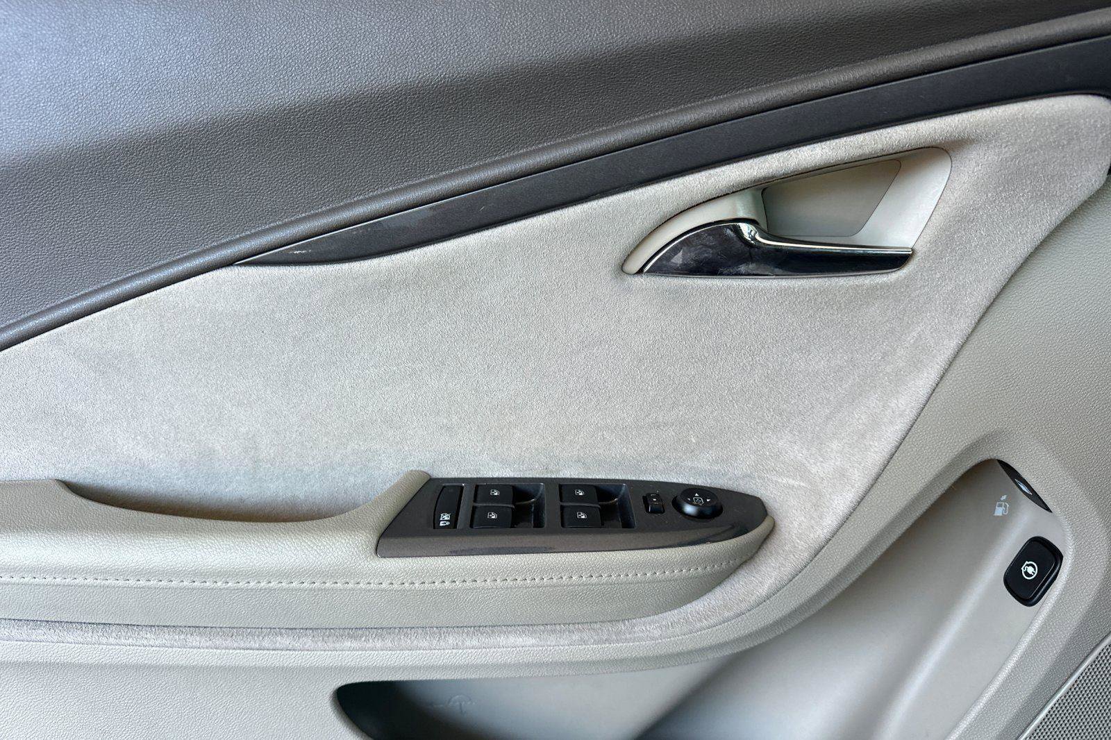 Used 2013 Chevrolet Volt Premium w/ Premium Trim Package image 10