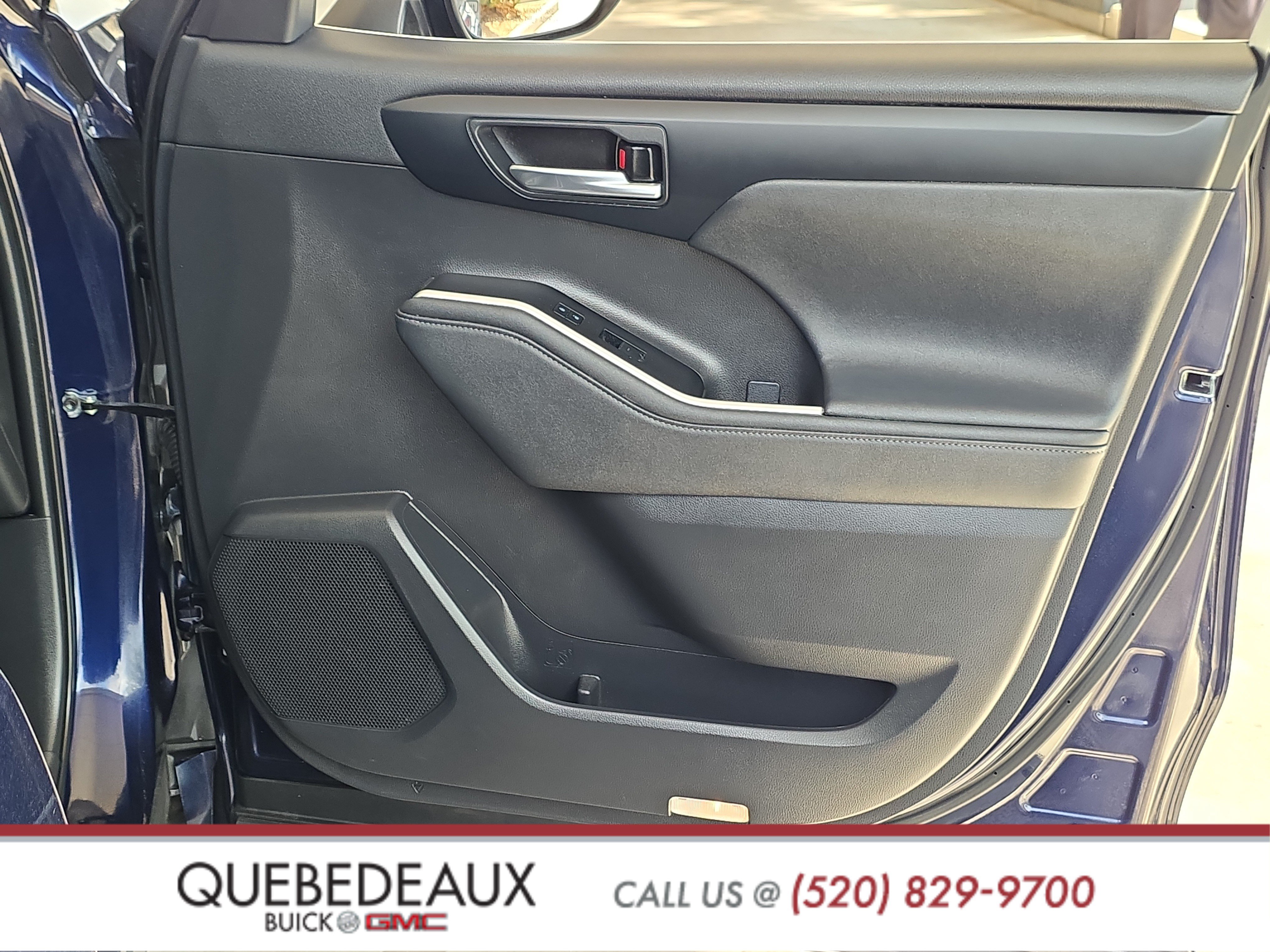 Used 2023 Toyota Highlander XLE FWD image 29