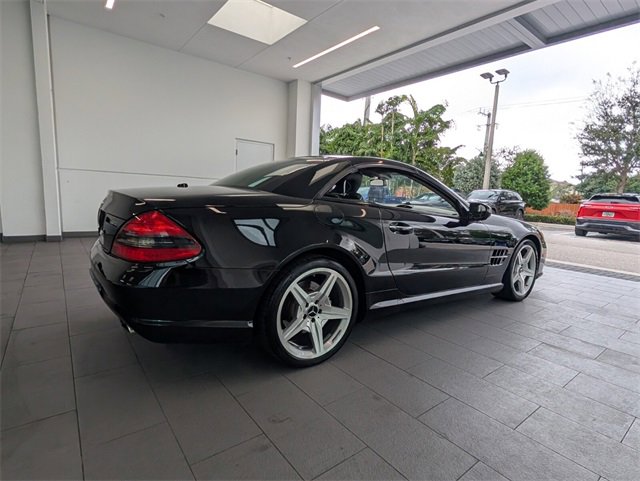 Used 2011 Mercedes-Benz SL 550 image 11